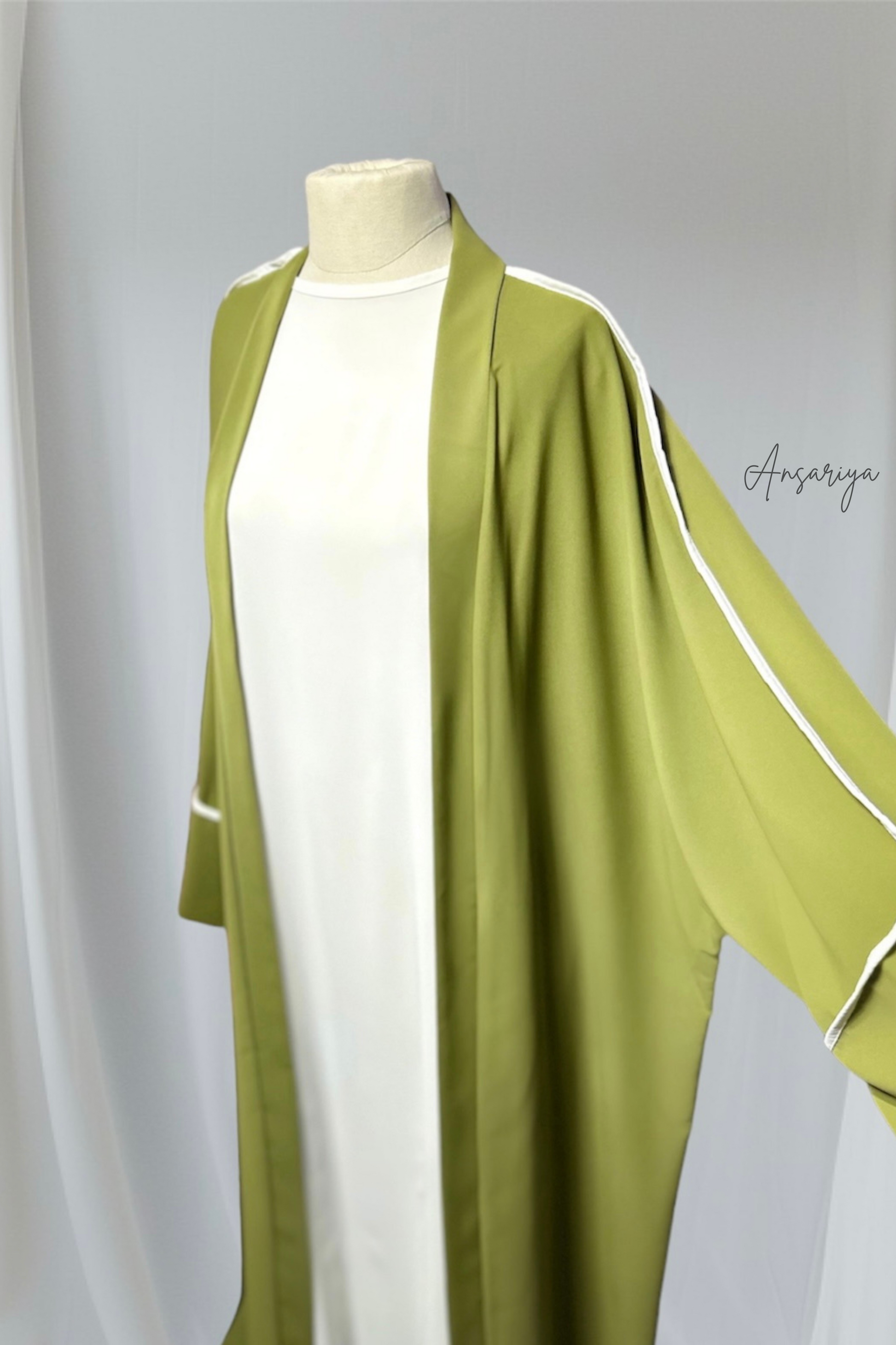 Kimono et Abaya "Sukari" vert pomme|blanc.